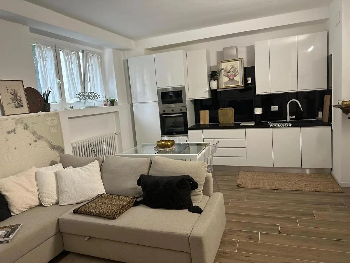 Primule 12 Apartment Milan